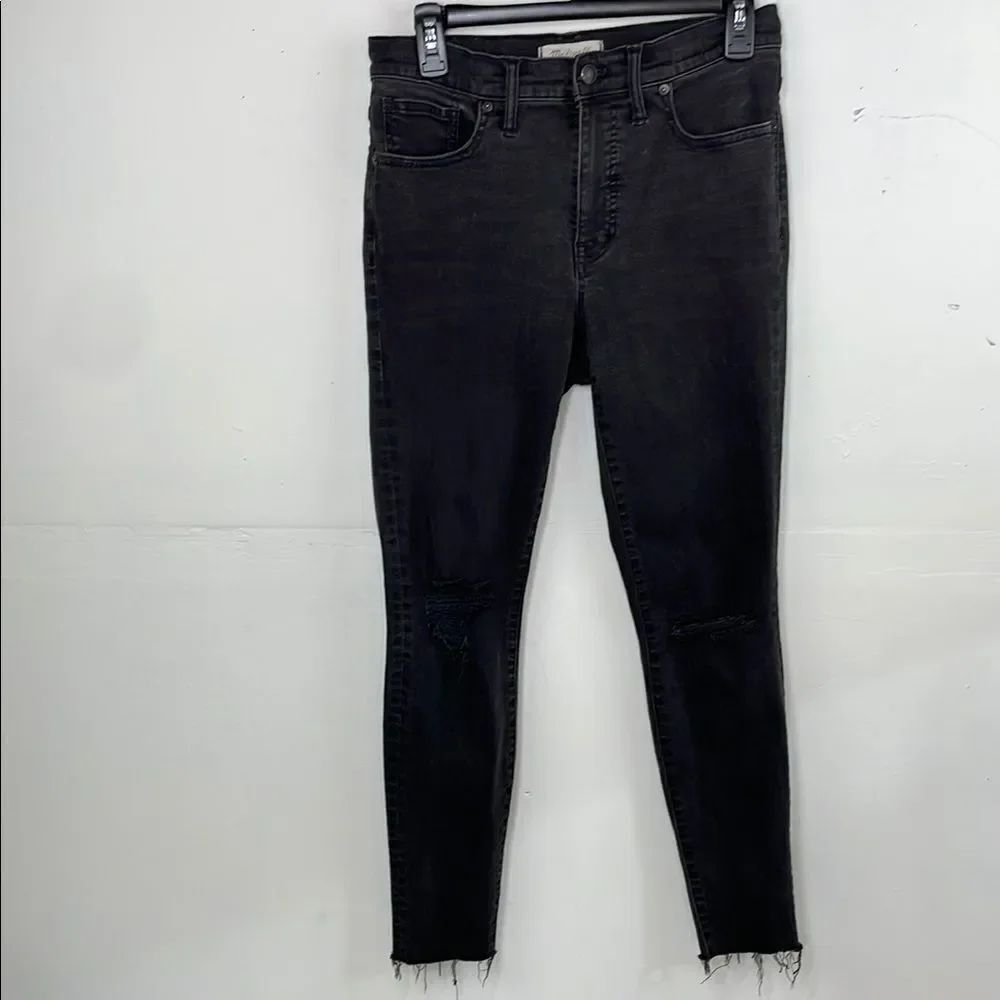Madewell Black 9” High-Rise Skinny Jeans Distressed with Raw Hem size 28